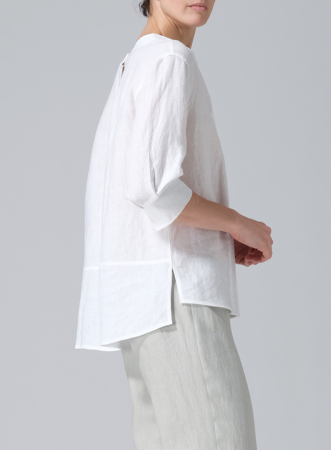 Linen Back Keyhole Blouse